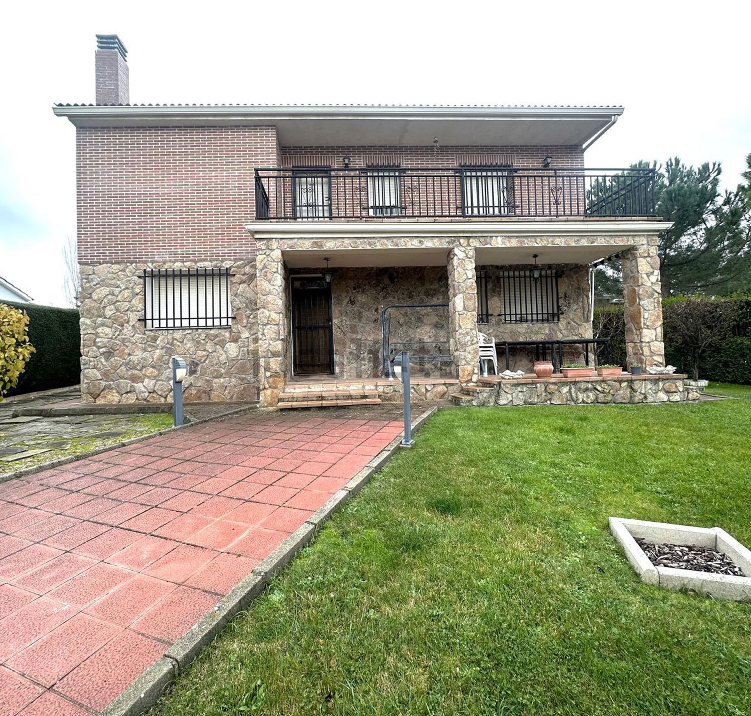 Main photo